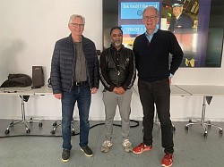 godt jeg ikke blev pilot , med min højde. to piloter fra SAS